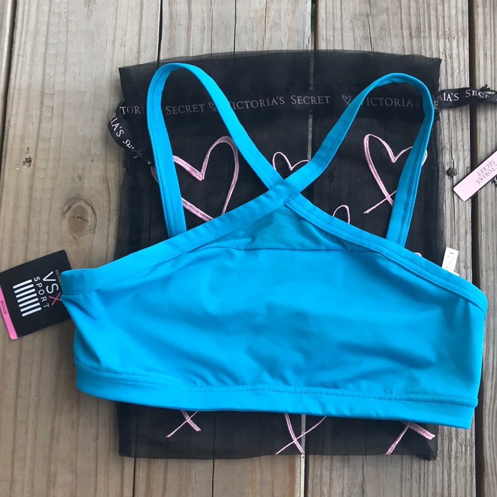VSX SPORTS BRA - SIZE MEDIUM & Mesh bra bag